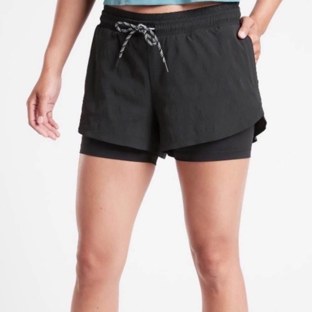 Athleta Trekkie Crest 2 in 1 Shortie